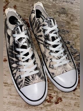 Converse All Star Men’s Tye Dye Low Top Sneakers